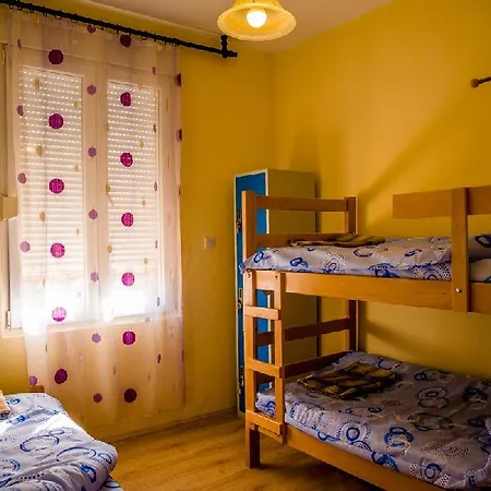 In 2* Podgorica