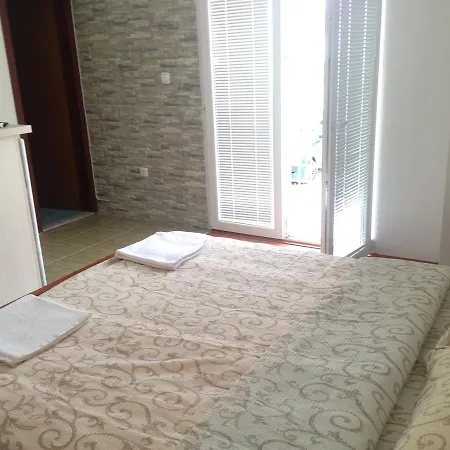 In 2* Podgorica
